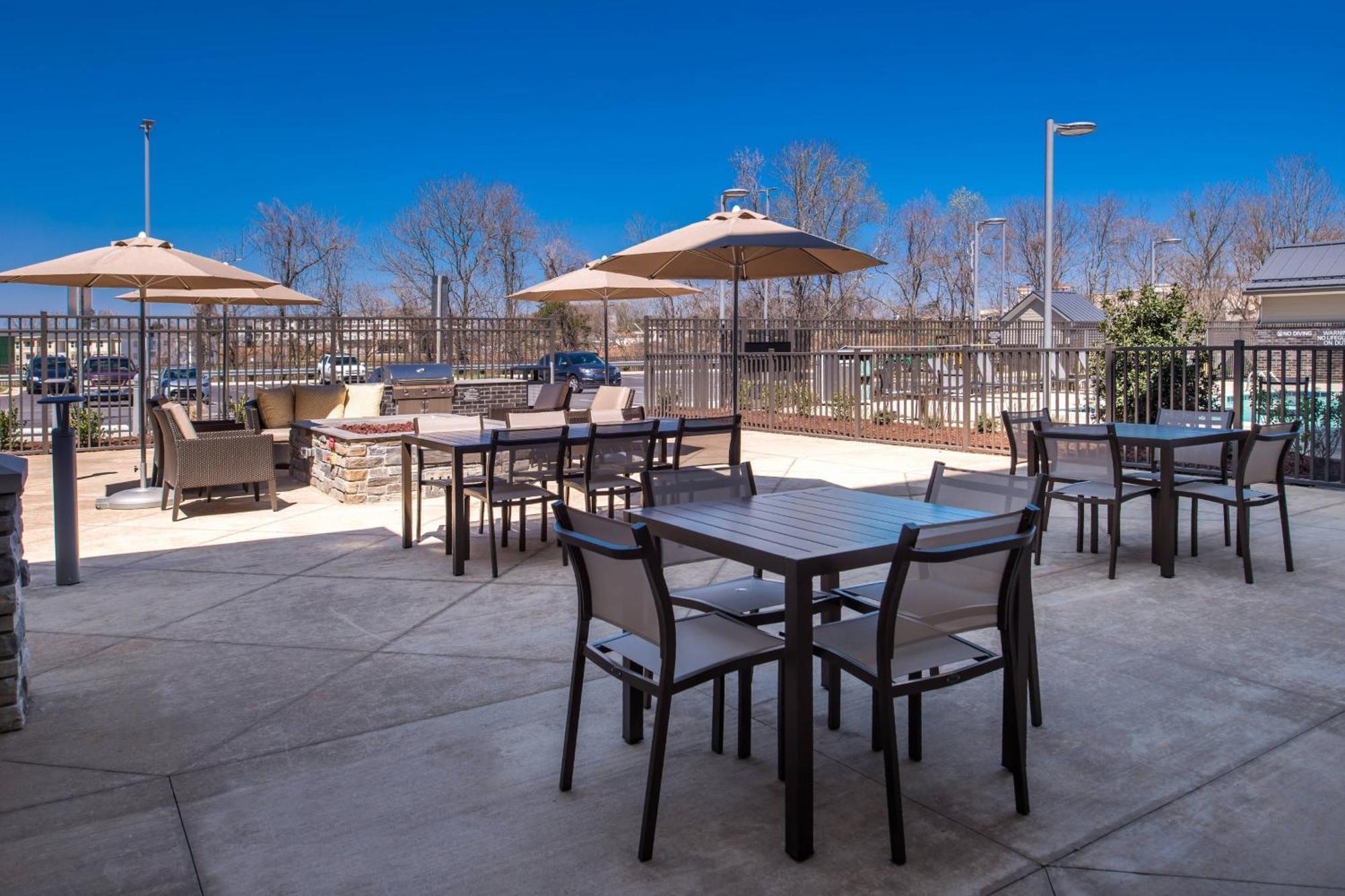 Residence Inn By Marriott Charlotte Steele Creek Exterior foto